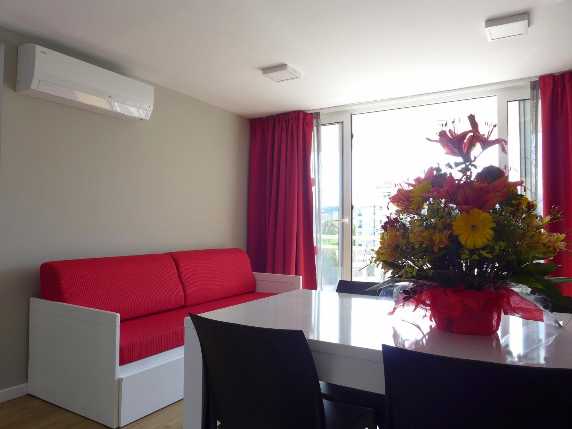סאלו Rentalmar Navarra Family Suites חדר תמונה