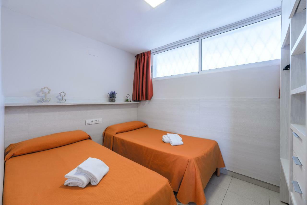 סאלו Rentalmar Navarra Family Suites מראה חיצוני תמונה